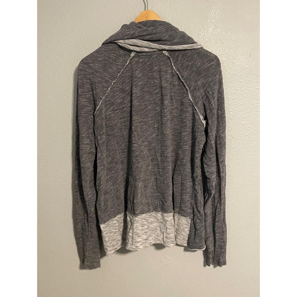 Free People Beach Womens Sweater Small Gray Cowl Neck Two Body Relaxed Boho - Picture 4 of 7